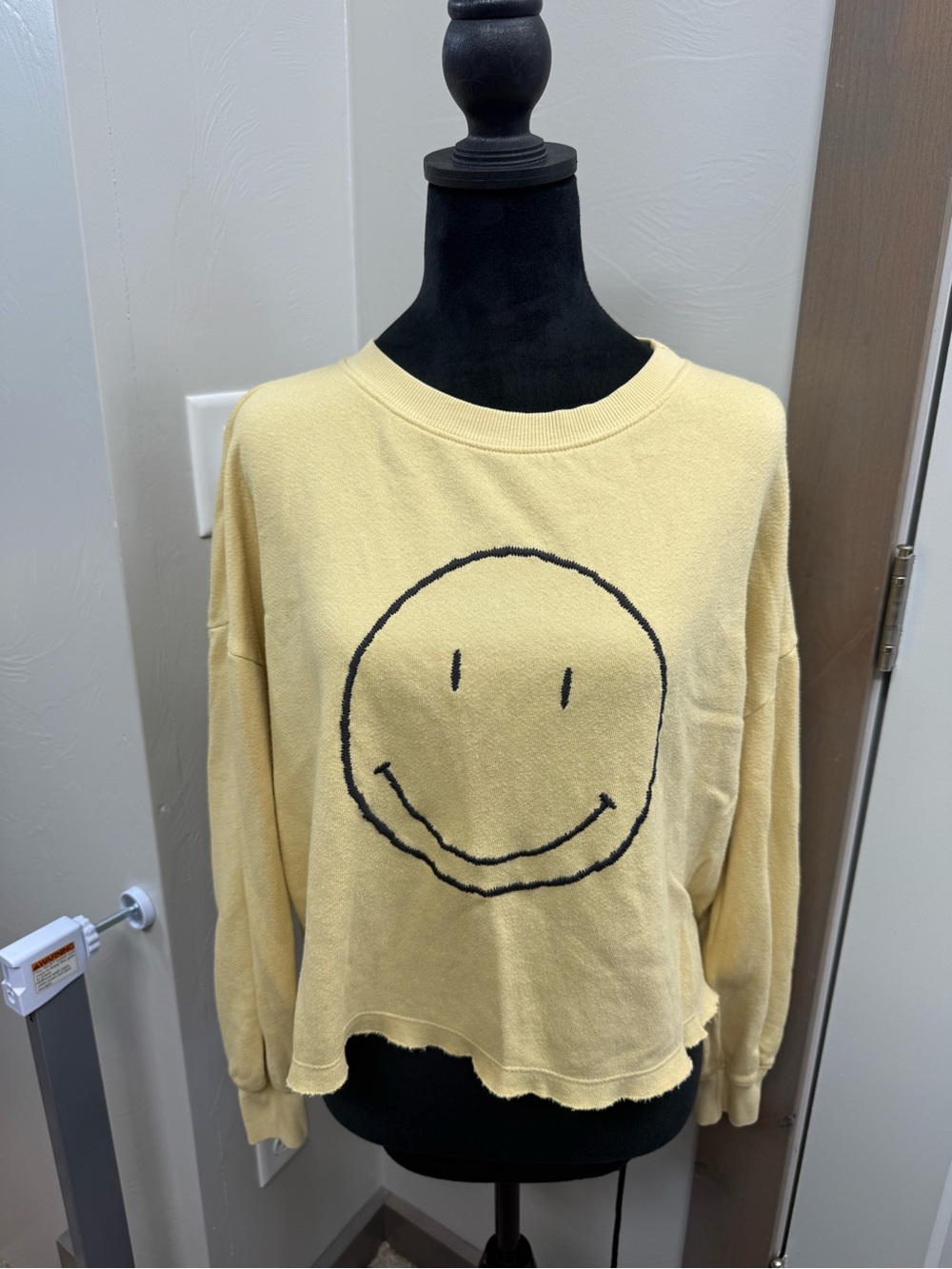 By Together Butter Yellow Smiley Face Cropped Sweatshirt Cutoff Crewneck S